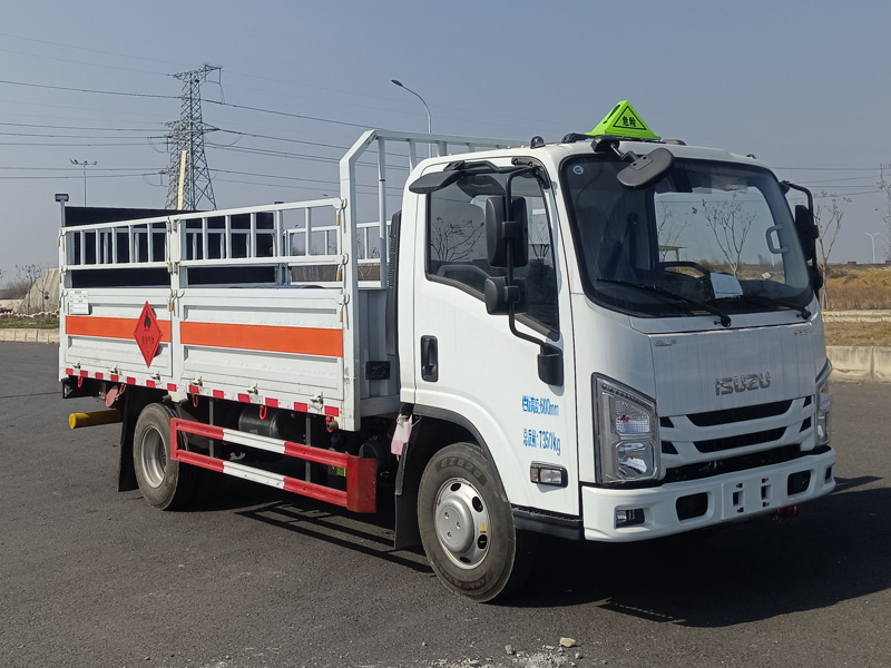 楚勝牌CSC5070TQPJW6氣瓶運(yùn)輸車